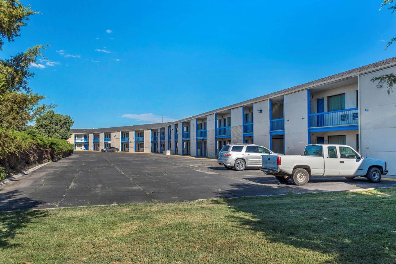 Asam Hotel Goodland Kültér fotó