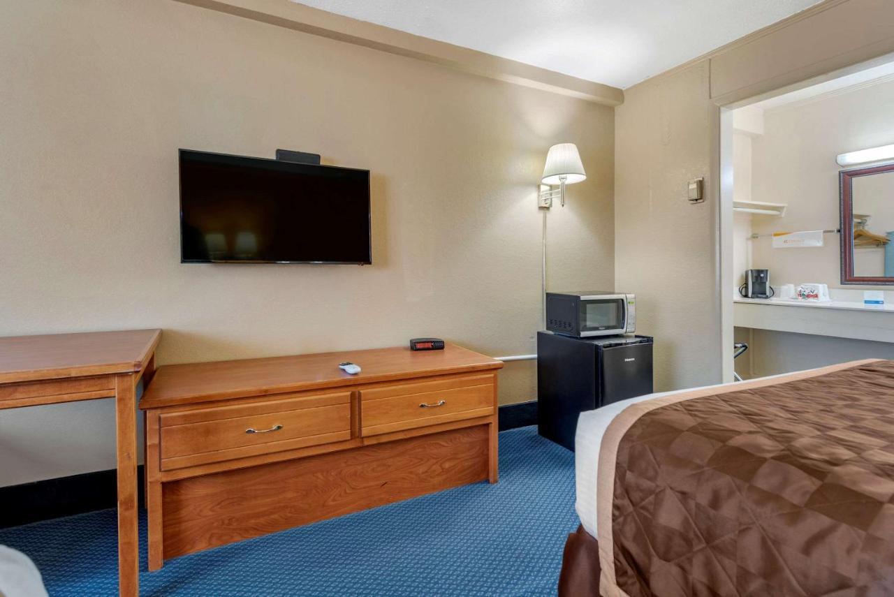 Asam Hotel Goodland Kültér fotó